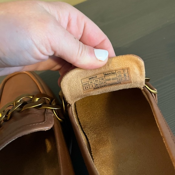 VIONIC Mizelle Chain Loafers NWOB - Picture 8 of 9
